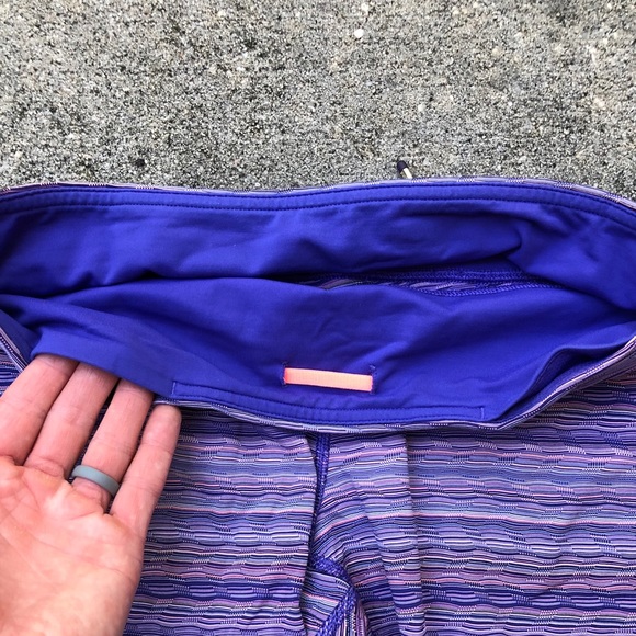 LULULEMON. Women’s. Leggings. Size 6. - Picture 7 of 10